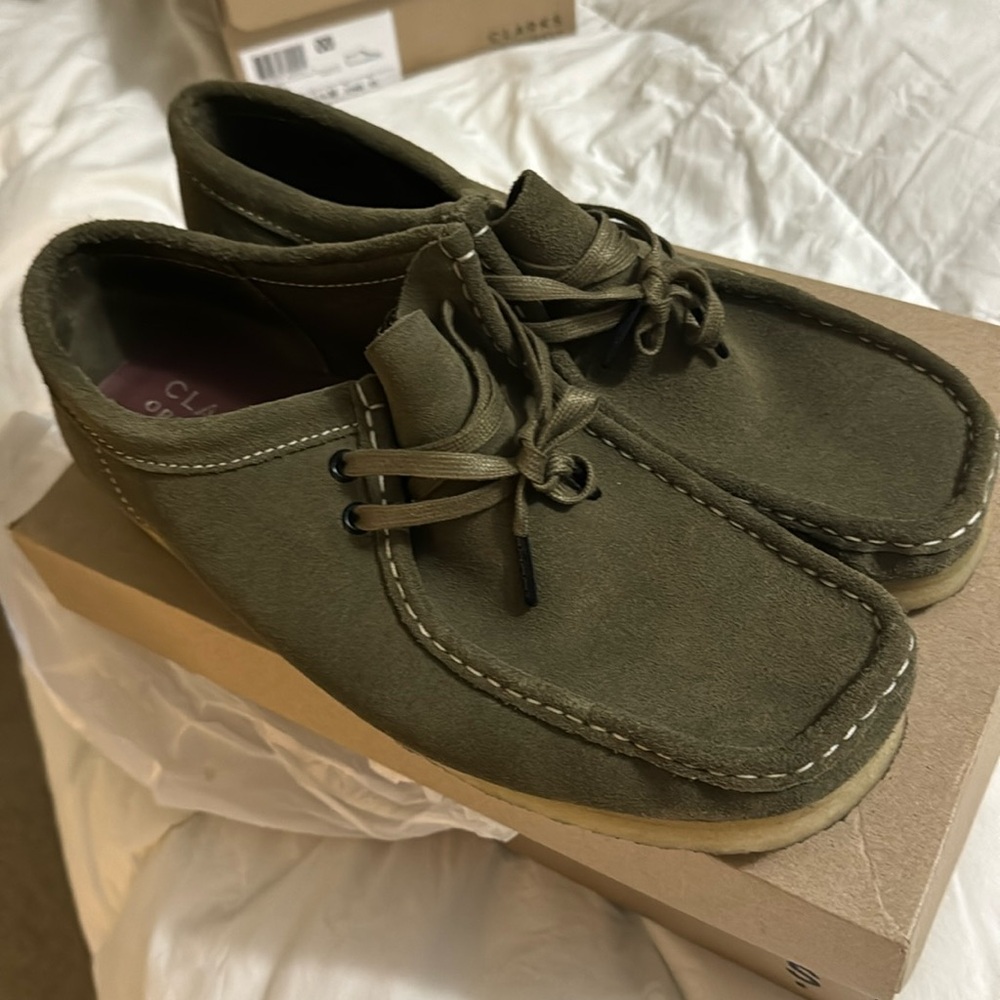 Clark wallabee khaki